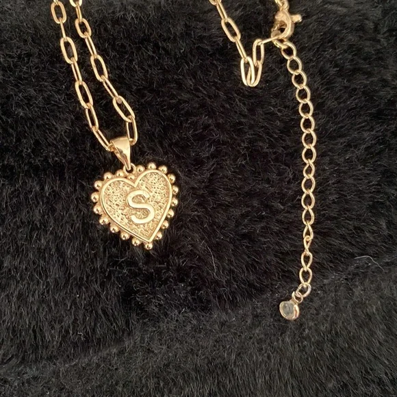 S Heart Chain Necklace - Picture 2 of 3